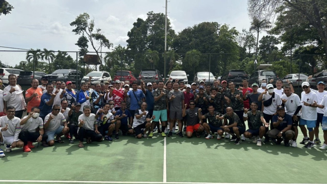 VIVA Militer: Parikesit 2000 gelar turnamen tenis di Mabes TNI