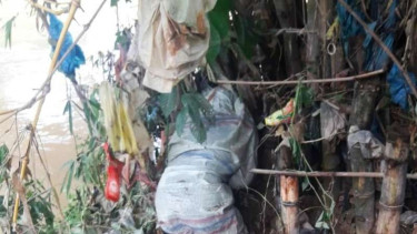 Penemuan mayat wanita dalam karung.