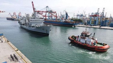 VIVA Militer: 2 Kapal Perang Republik Islam Pakistan masuk Dermaga JICT Tj.Priok