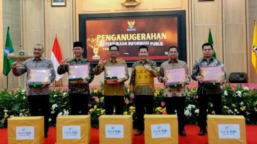 Pemkot Tangsel Raih Penghargaan