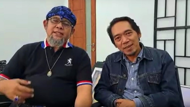Budi Dalton (kanan) dalam tayangan YouTube channel Muhammad Ate Saifulloh