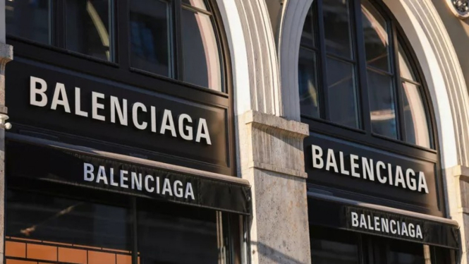 Ilustrasi Balenciaga 