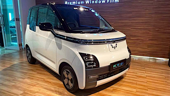 VIVA Otomotif: Mobil listrik Wuling Air ev pakai kaca film Ice-u RT70