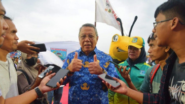 Wali Kota Tangerang Selatan, Benyamin Davnie