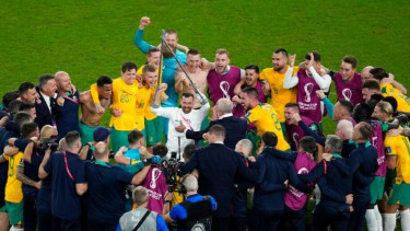 Timnas Australia rayakan keberhasilan lolos ke babak 16 besar Piala Dunia 2022