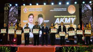 Penghargaan Dari Karang Taruna Kepada Sejumlah Kepala Daerah