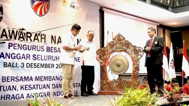 Ketum PB IKASI, Agus Suparmanto, bersama Ketua KONI dan KOI
