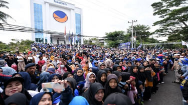 Acara jalan sehat yang dihadiri Anies Baswedan di kantor DPW Nasdem Aceh 
