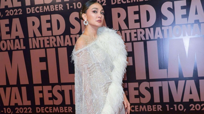 Luna Maya Hadir Acara Bergengsi Red Sea Film Festival 2022