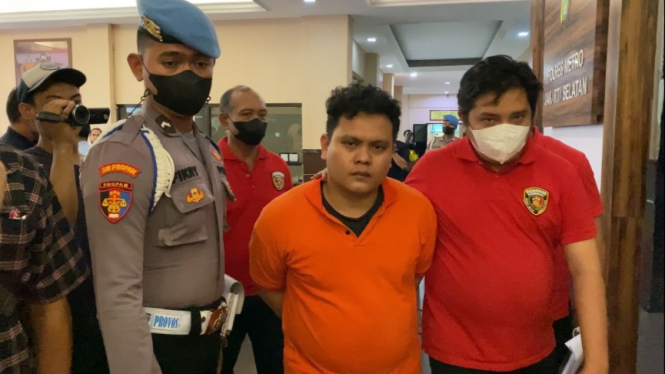 Pelaku pembanting balita di Kalibata City inisial Y (31) diamankan polisi.