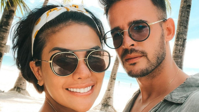 Nikita Mirzani dan pacar barunya Antonio Dedola.