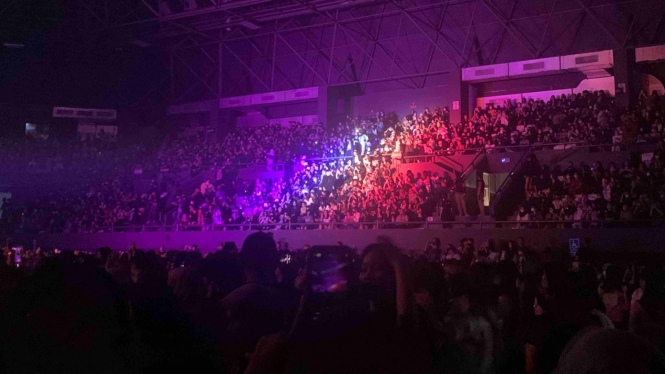 Penonton Konser Dream Perfect Regime (DPR) di Jakarta