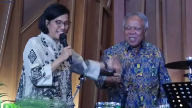 Menkeu Sri Mulyani dan Menteri PUPR Basuki Hadimuljono.