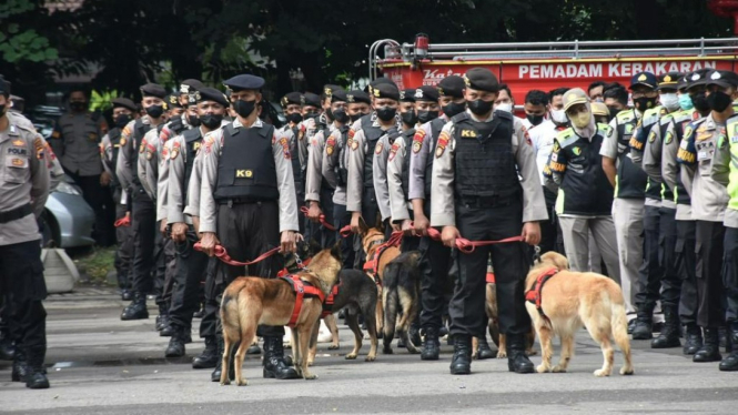 Ilustrasi pengamanan aparat gabungan TNI-Polri