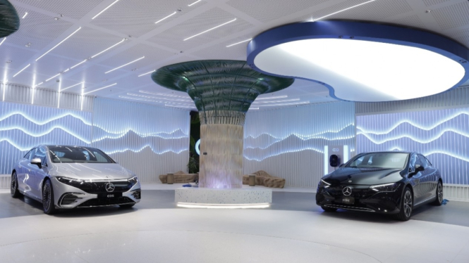 Mobil listrik mercedes-benz EQ series resmi dijual di Indonesia