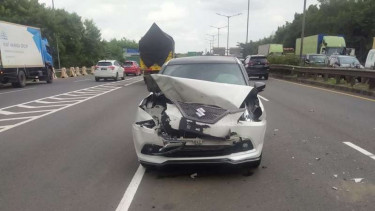 Kecelakaan mobil di tol JORR arah Bandara Soetta