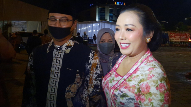 Soimah hadiri acara resepsi ngunduh mantu pernikahan Kaesang-Erina