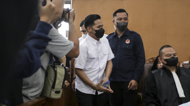 Bharada E Hadiri Sidang Sebagai Saksi Ferdy Sambo-Putri Secara Langsung