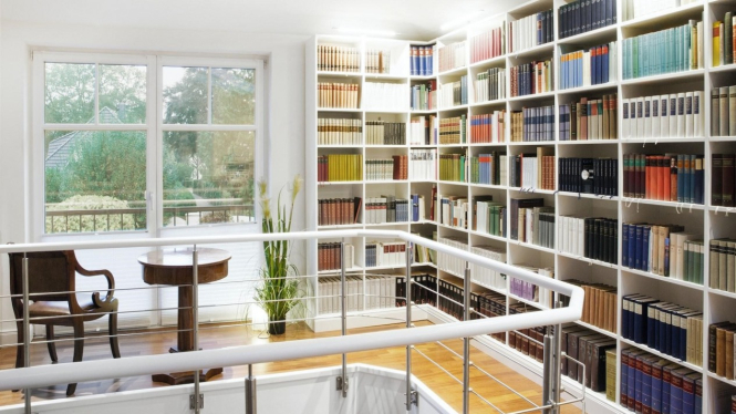 Perpustakaan pribadi di rumah