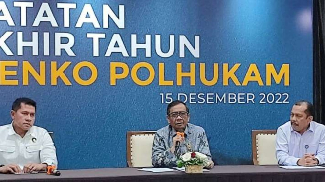 Menteri Koordinator Bidang Politik, Hukum, dan Keamanan Mahfud MD saat Penyampaian Catatan Akhir Tahun Menko Polhukam di Kantor Kemenko Polhukam, Jakarta, Kamis, 15 Desember 2022.