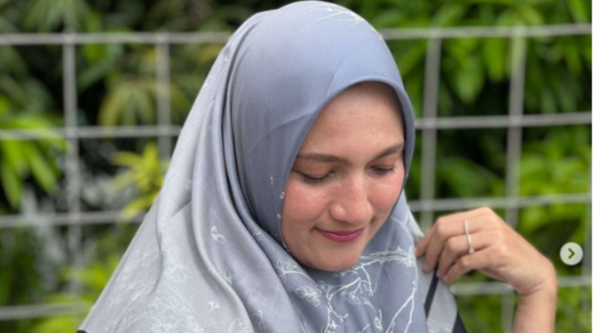 Sarah Amalia Istri Ariel NOAH