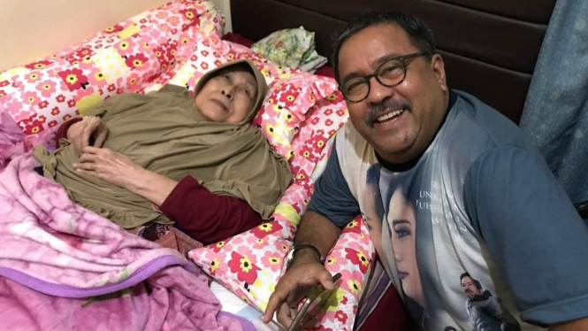 Rano Karno dan Aminah Cendrakasih.