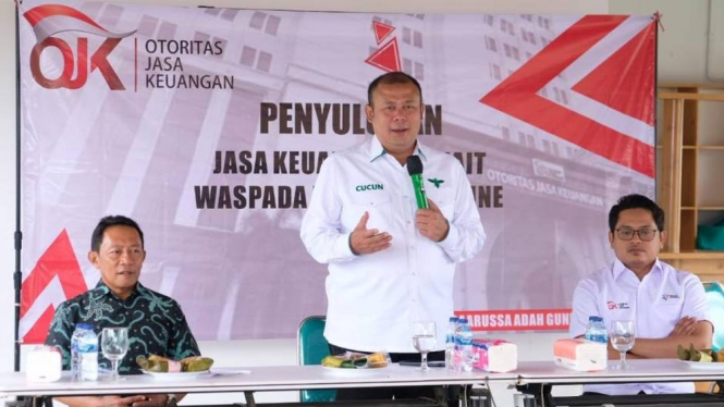 Cucun Ahmad Syamsurijal. 