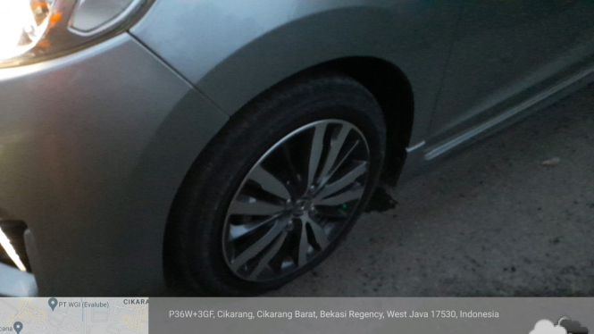 Ban bocor di jalan Tol