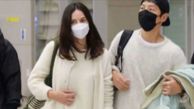 Song Joong Ki dan Katy Louise