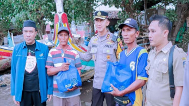 Kapolres Situbondo AKBP Andi Sinjaya (tengah)