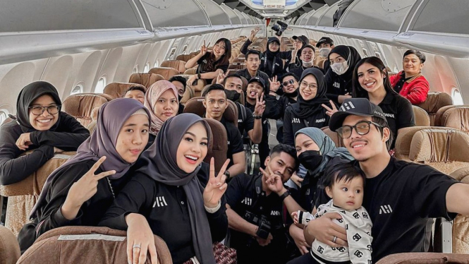 Atta Halilintar boyong seluruh tim AHHA liburab bersama