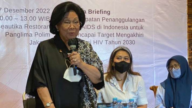 Ketua Badan Pembina Yayasan Kemitraan Indonesia Sehat (YKIS) Nafsiah Mboi dalam Konferensi Pers tentang HIV/AIDS oleh YKIS 2022 di Jakarta, Selasa, 27 Desember 2022.