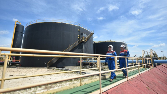 Pekerja di fasilitas produksi Blok Rokan.
