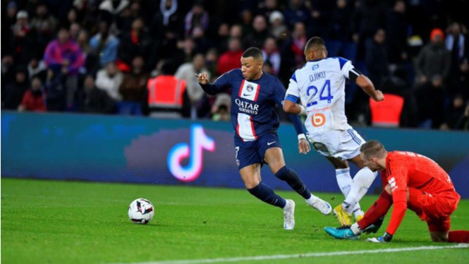 Kylian Mbappe, Duel PSG vs Strasbourg 2-1