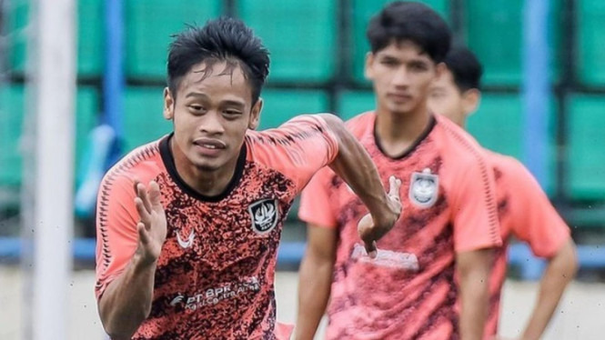 Bek PSIS Semarang, Fredyan Wahyu