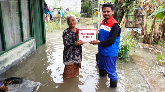 Pertamina salurkan bantuan kepada korban banjir di Semarang