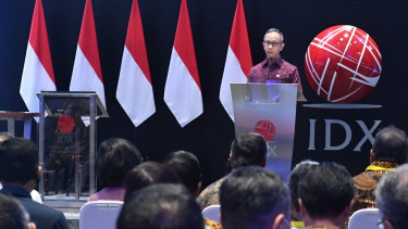 Ketua Dewan Komisioner Otoritas Jasa Keuangan (OJK) Mahendra Siregar