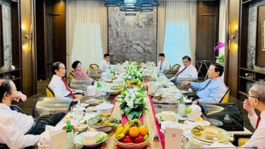 Jokowi dengan pimpinan partai koalisi pemerintah