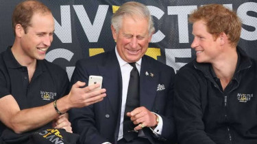 Pangeran William, Raja Charles dan Pangeran Harry