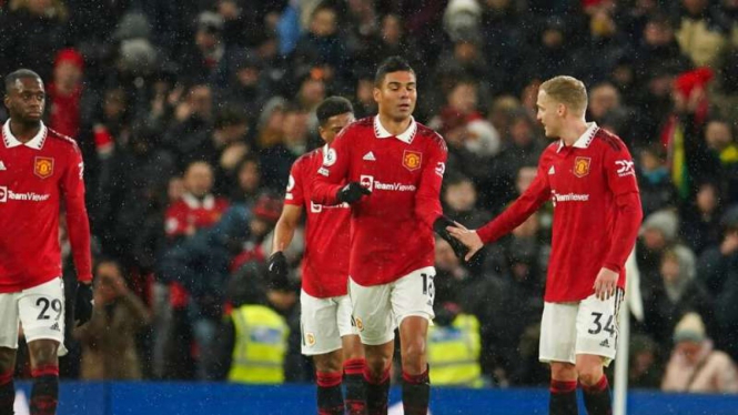 Pemain Manchester United rayakan gol Casemiro