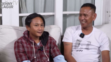 Fajar Sadboy dan ayahnya
