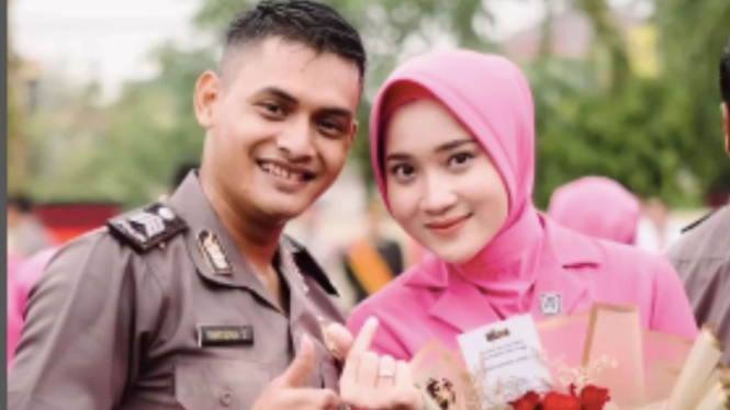 Yeni Inka dan suaminya Briptu Khrisna