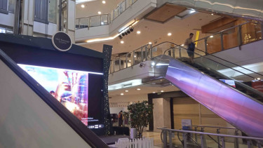 Mall atau Pusat Perbelanjaan Sepi Pengunjung