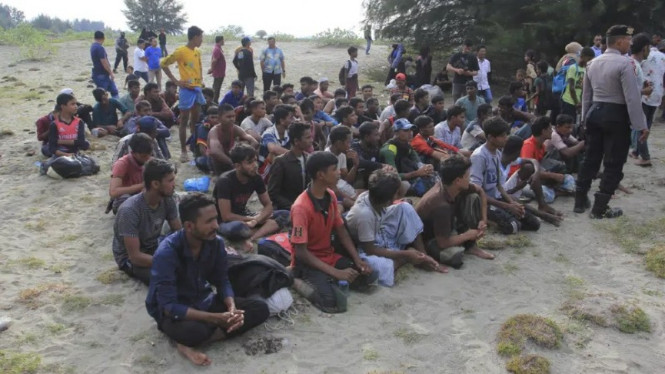 Ratusan pengungsi Rohingya mendarat lagi di Aceh.