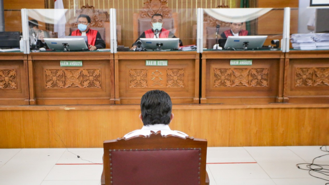Ferdy Sambo, Jalani Pemeriksaan Sebagai Terdakwa