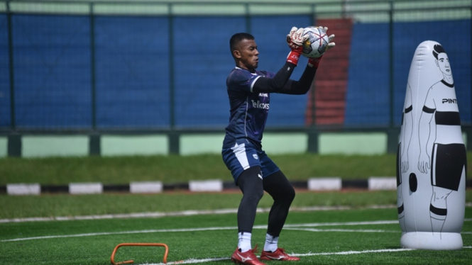 Kiper Persib, Teja Paku Alam