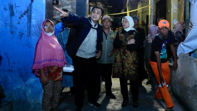 Menteri Ketenagakerjaan, Ida Fauziyah tinjau dapur umum korban kebakaran