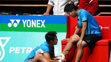 Siti Fadia Silva Ramadhanti mengalami cedera di Malaysia Open 2023