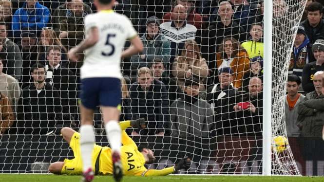 Hugo Lloris saat Tottenham vs Arsenal