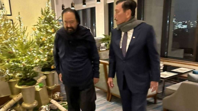 Ketum Nasdem Surya Paloh bertemu dengan Menko Marves Luhut Binsar Pandjaitan.